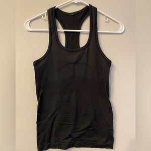 Lululemon Swiftly Tech Racerback black Sz 4